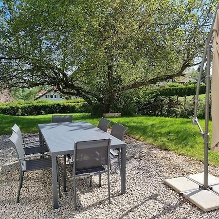 Logement Dans Maison + Exterieur Orchamps-Vennes Exterior foto